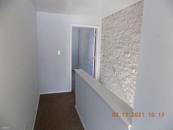 4th image of 121 Floral Ave
