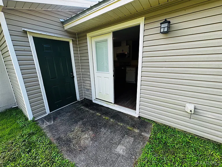 605 Blackberry Rd — Photo 12