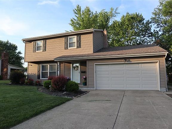 3rd image of 4464 Woodridge Dr