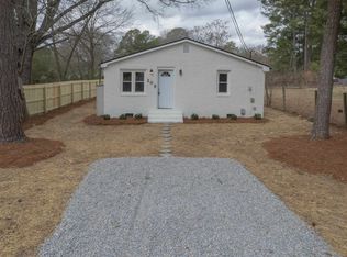 305 Graves St, Selma, NC 27576