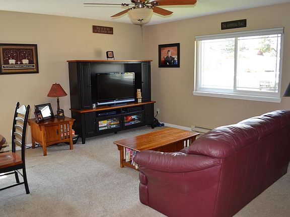 2nd image of 1721 Warren Ave