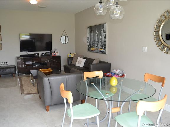 2nd image of 306 NE 194th Ln