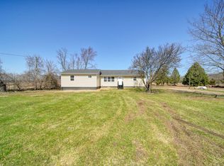 17650 Lewis Rd, Cement City, MI 49233