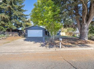 2713 E Walnut Ave, Newberg, OR 97132