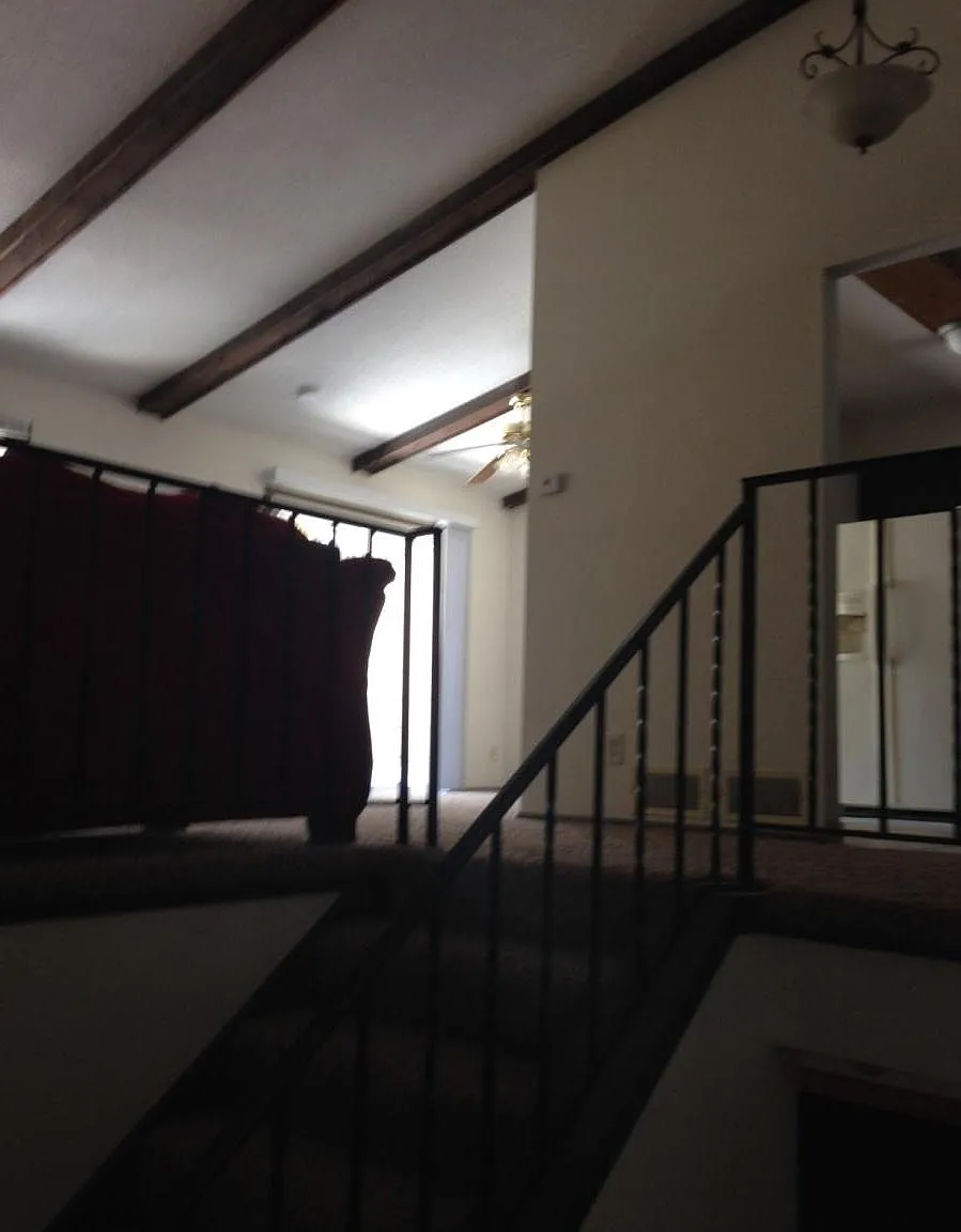 4 bed, 1950 sqft, $1,995 — Photo 3