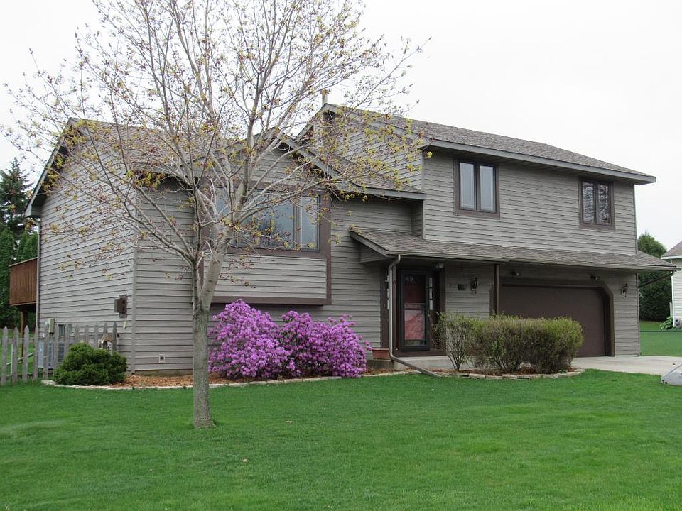 1st image of 2563 Helmo Ave N