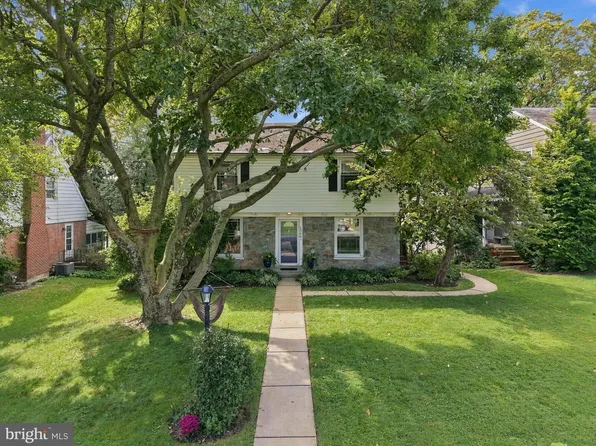 1008 Skyline Dr, Lancaster, PA 17601