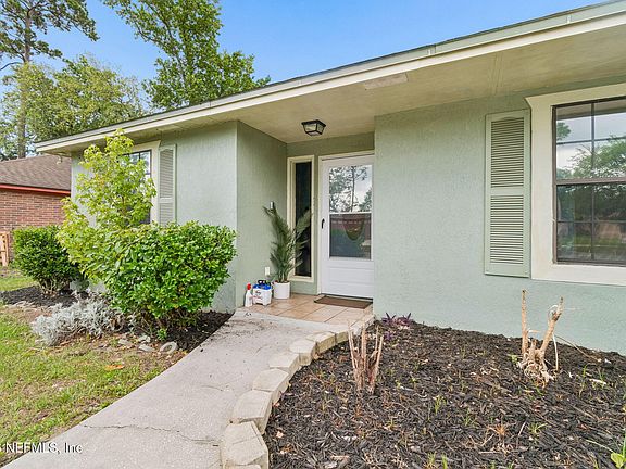 5th image of 1066 MONTEGO BAY Drive S