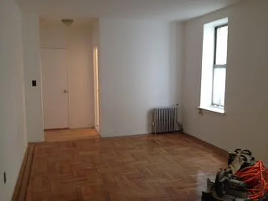 Rented by Arena Real Estate | media 12