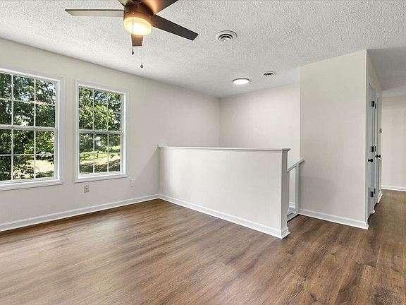 5th image of 7521 Brandon Rd