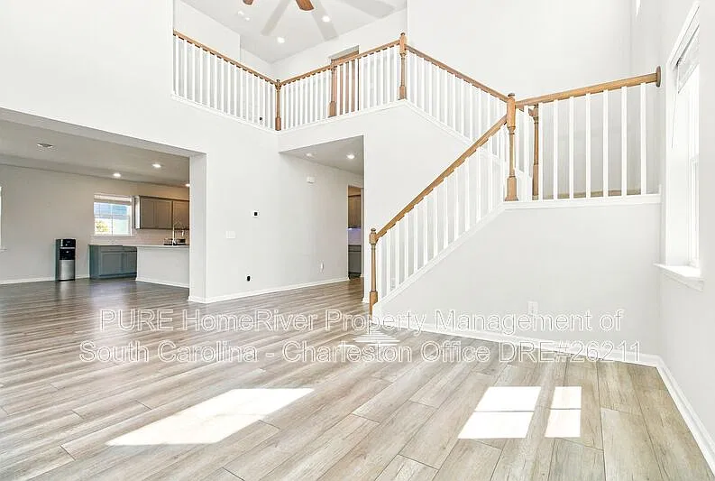 4 bed, 3.0 bath, 3587 sqft, $2,999 — Photo 2