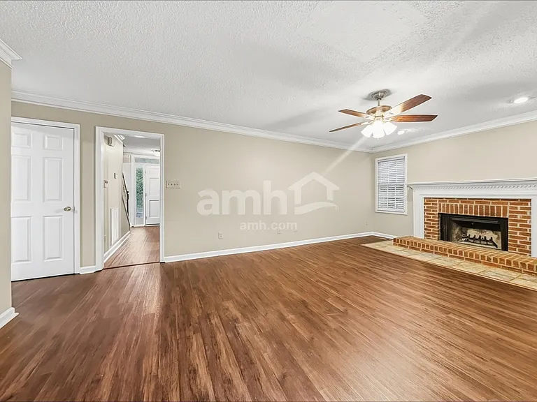 1517 Autumn Ridge Dr — Photo 6