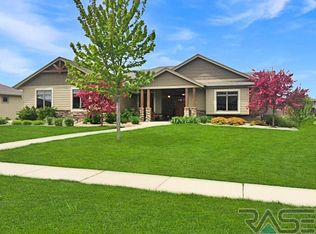 500 E Piping Rock Ln, Sioux Falls, SD 57108