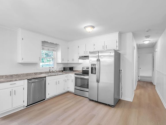 2nd image of 103 Davis Dr