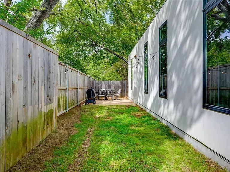 1401 Alegria Rd #B — Photo 25