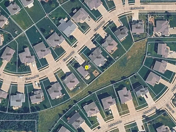 12072 Elmwood Dr, Bennington, NE 68007
