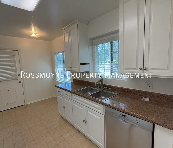 4633 New York Ave — Photo 7