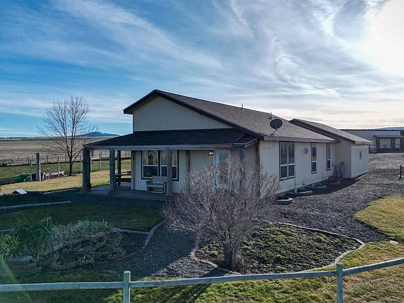 3rd image of 19397 Cloverland Rd