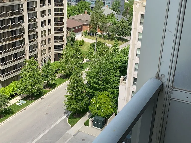 2 Rean Dr #1114 — Photo 10