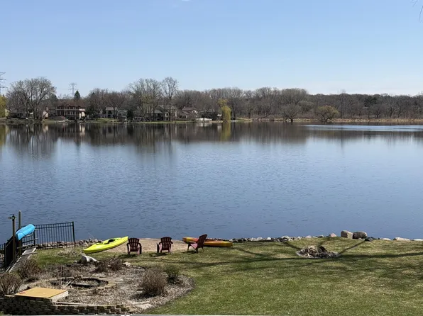2065 Long Lake Rd, New Brighton, MN 55112