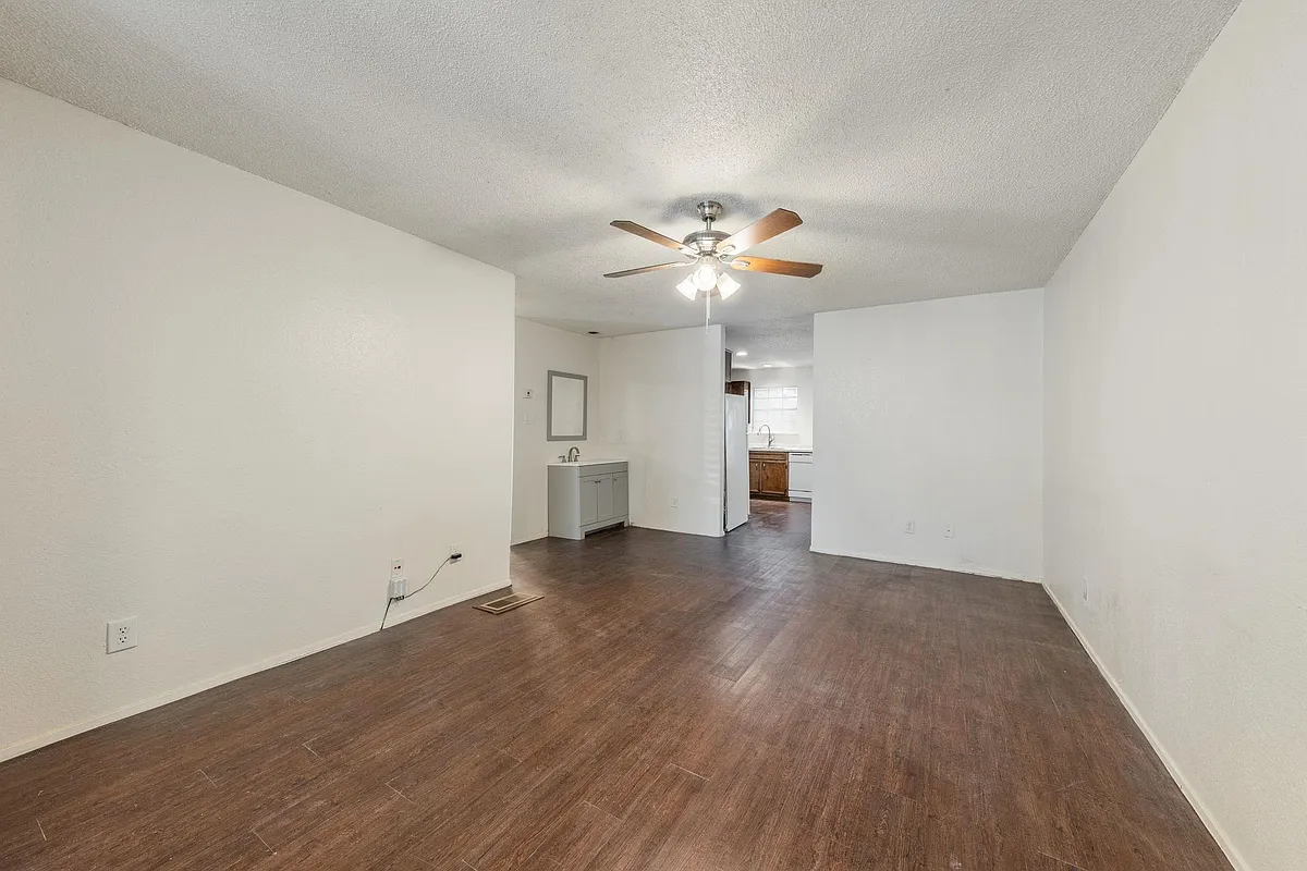 Building Photo - 4518 Speedway #B