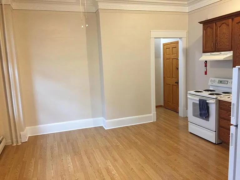 2115 Hughitt Ave — Photo 9