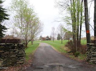 284 Number 7 Rd, Carbondale, PA 18407