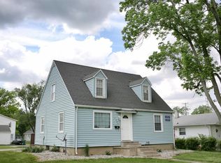 1624 12th St, Charleston, IL 61920