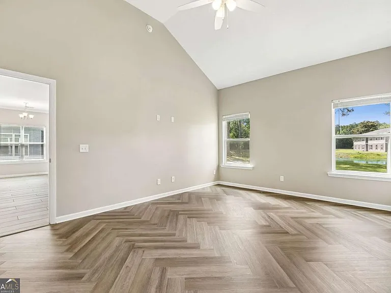 326 Gary Cir — Photo 18