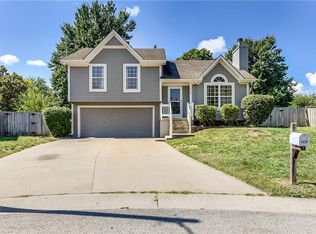 3629 NW Pier Ct, Blue Springs, MO 64015