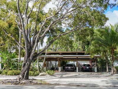 125 Shore Dr W, Miami, FL, 33133