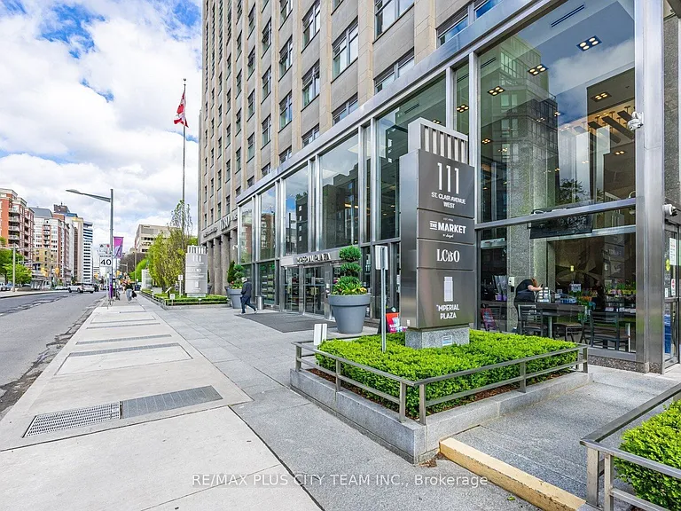 111 Saint Clair Ave W #902 — Photo 2