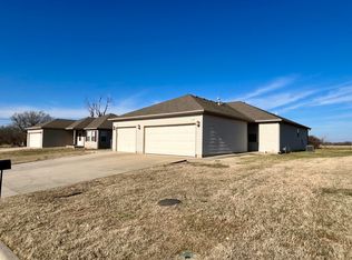407 W Summit St #A & B, Aurora, MO 65605
