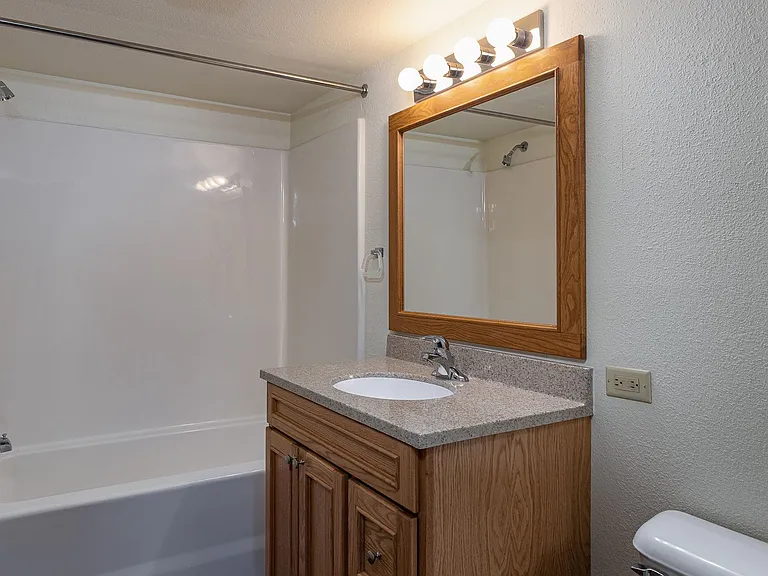 Westridge Apartments — Photo 5