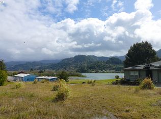 316 Hume Rd, Gold Beach, OR 97444