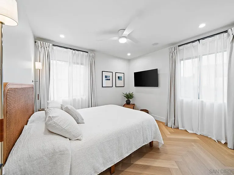 7374 Bishops Ln — Photo 6