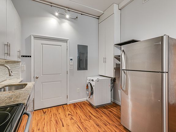 4th image of 2029 Montrose St APT 103