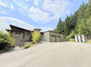 2923 Fern Dr, Anmore, BC V3H4W9