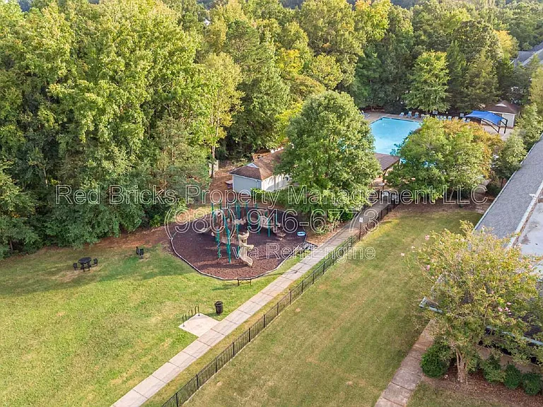 2620 Grantham Place Dr — Photo 26