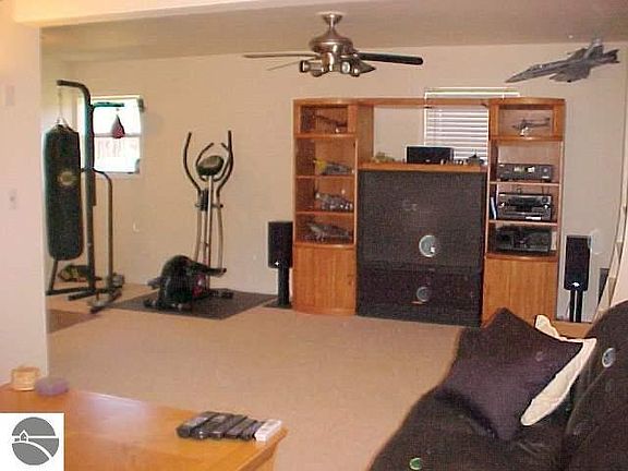 5th image of 2834 N Lakes North Dr
