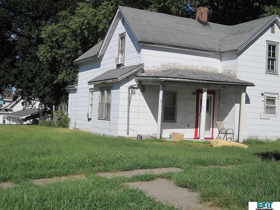 1st image of 643 S Niphon St