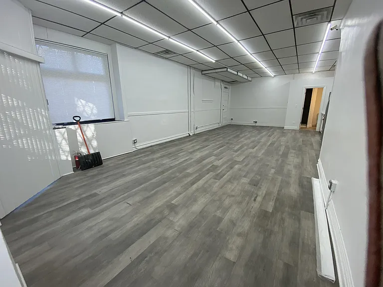 2857 N Ridgeway Ave — Photo 5