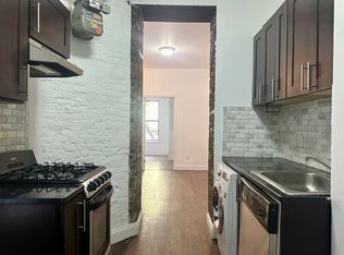 213 E 4th St #3A, New York, NY 10009