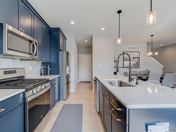 5th image of 131 Woodline Court St