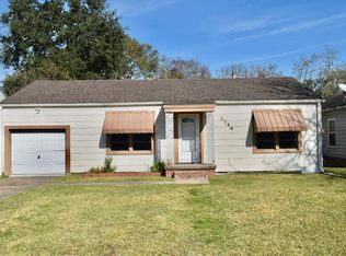 2744 3rd Ave, Groves, TX 77619