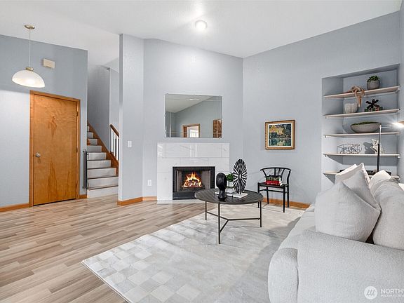 5th image of 3211 32nd Avenue Ct SE