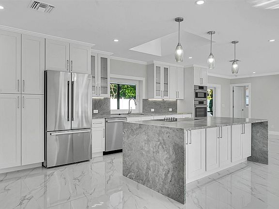 5th image of 1190 Dolphin Road