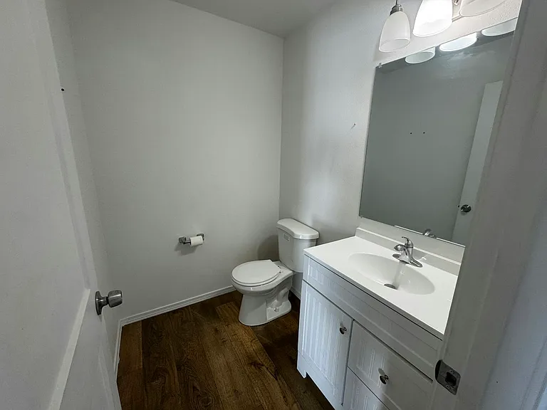 2721 W Marina Dr #7 — Photo 4