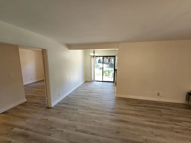 169 Streamwood — Photo 3