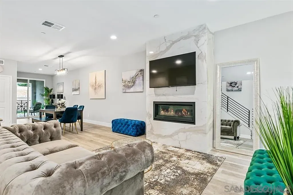 4 bed, 3.5 bath, 2164 sqft, $8,888 — Photo 3